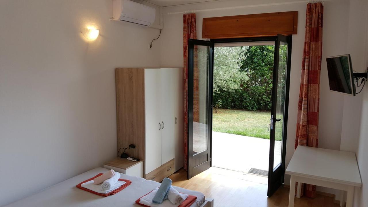 Apartments Adriatic 3 Selce Ruang foto